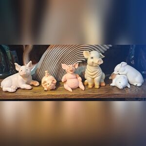 Adorable Pig Figurine Set - Cream and Pink